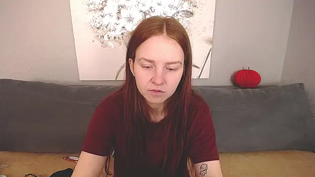 Evarey  online show from October 23, 2025, 4:34 am