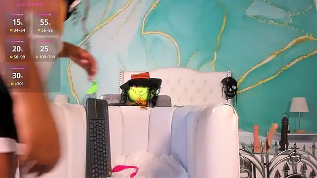 bbyalexxxa online show from October 31, 2025, 12:06 pm