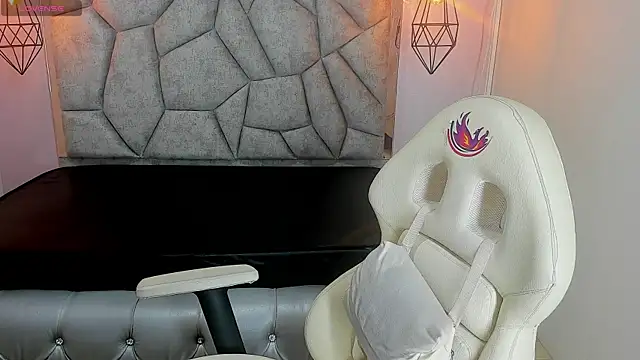 Addyy 02 online show from March 26, 2026, 7:19 pm