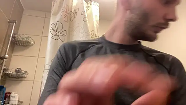 MolleDolle online show from March 19, 2026, 2:54 pm