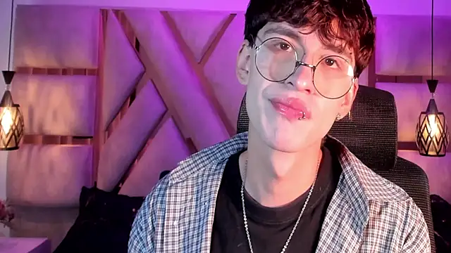 demianmoon online show from October 23, 2025, 12:04 pm
