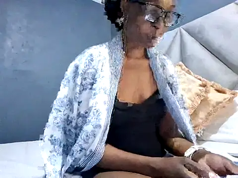 NaughtyCouga online show from May 22, 2026, 5:25 am
