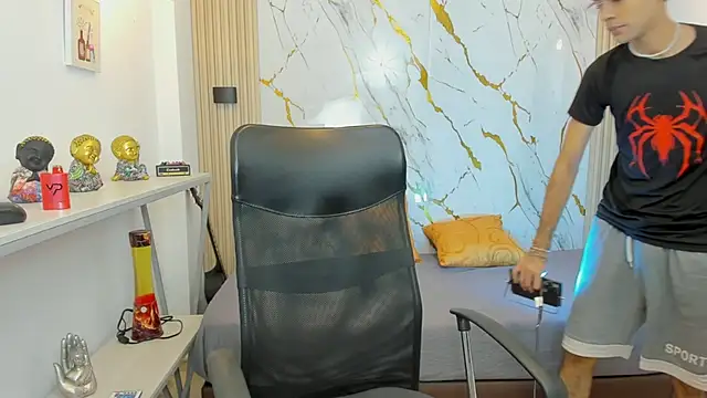 JacobBlackwell  online show from January 18, 2026, 7:06 pm