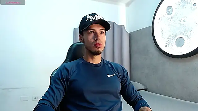 Rurik Jones online show from October 29, 2025, 11:45 am