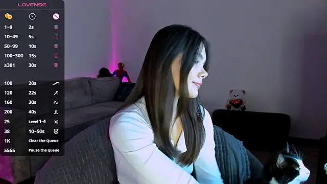 Snapshot of LeanaWILL chatting on October 19, 2025, 6:30 pm LeanaWILL online show from October 19, 2025, 6:30 pm