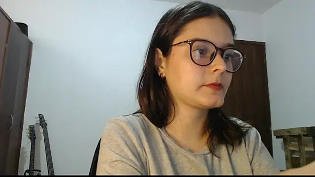 CarlaLorez online show from March 3, 2026, 6:58 pm