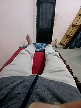 latarak321 online show from March 8, 2026, 10:46 pm