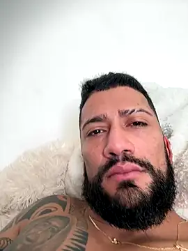 Santiago hot19 online show from October 17, 2025, 3:14 pm