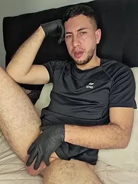 Alessfuck friends online show from April 19, 2026, 11:29 pm