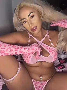 Snapshot of zara_bellexx chatting on March 25, 2026, 11:33 pm zara bellexx online show from March 25, 2026, 11:33 pm