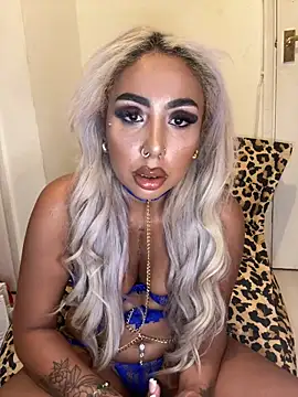 Snapshot of zara_bellexx chatting on April 2, 2026, 7:11 pm zara bellexx online show from April 2, 2026, 7:11 pm