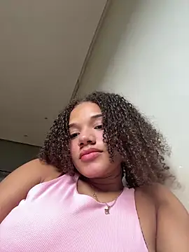 Snapshot of Bombomziin chatting on November 9, 2025, 7:34 pm Bombomziin online show from November 9, 2025, 7:34 pm