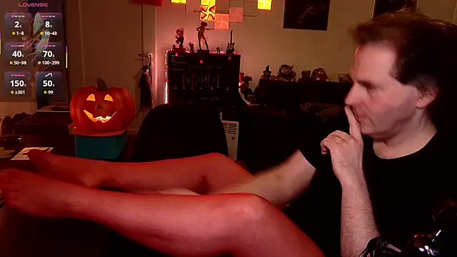 Snapshot of SexyGamerAndy chatting on October 31, 2025, 3:40 am SexyGamerAndy online show from October 31, 2025, 3:40 am