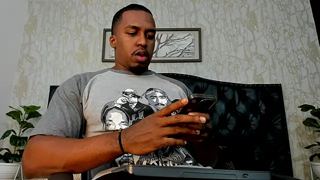 Snapshot of DenzelRios chatting on June 12, 2026, 3:49 am DenzelRios online show from June 12, 2026, 3:49 am