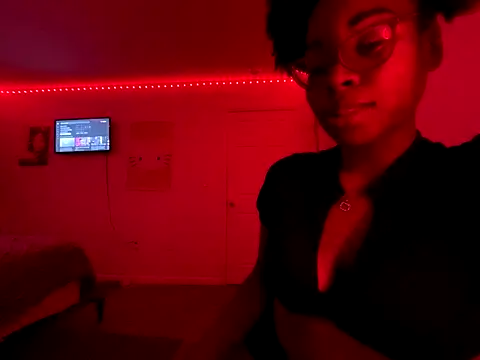 twerkaholic120 online show from October 8, 2025, 4:43 am