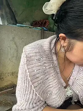 miemie-xx online show from November 2, 2025, 2:58 am