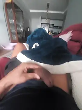 Snapshot of Merlin2310 chatting on October 10, 2025, 5:23 pm Merlin2310 online show from October 10, 2025, 5:23 pm