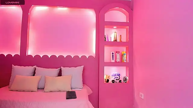 Elena Kink online show from April 15, 2026, 7:21 pm