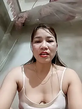 Snapshot of ladzy_sexy chatting on March 8, 2026, 2:32 pm ladzy sexy online show from March 8, 2026, 2:32 pm