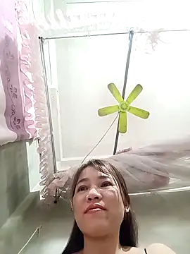 Snapshot of ladzy_sexy chatting on March 11, 2026, 4:02 pm ladzy sexy online show from March 11, 2026, 4:02 pm