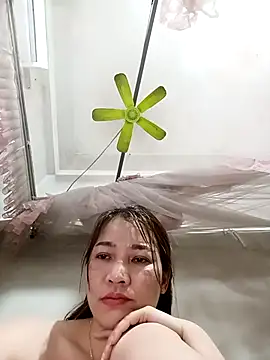 Snapshot of ladzy_sexy chatting on March 20, 2026, 6:46 pm ladzy sexy online show from March 20, 2026, 6:46 pm