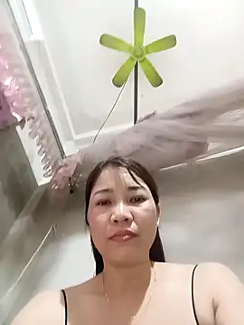 Snapshot of ladzy_sexy chatting on March 25, 2026, 7:31 pm ladzy sexy online show from March 25, 2026, 7:31 pm