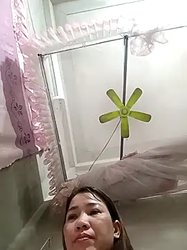 Snapshot of ladzy_sexy chatting on March 26, 2026, 3:28 pm ladzy sexy online show from March 26, 2026, 3:28 pm