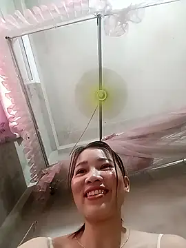 Snapshot of ladzy_sexy chatting on April 9, 2026, 6:19 am ladzy sexy online show from April 9, 2026, 6:19 am