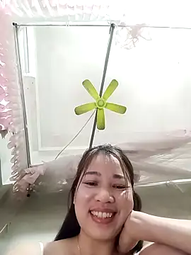 Snapshot of ladzy_sexy chatting on April 9, 2026, 6:24 pm ladzy sexy online show from April 9, 2026, 6:24 pm