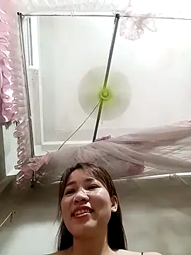 Snapshot of ladzy_sexy chatting on April 14, 2026, 4:02 pm ladzy sexy online show from April 14, 2026, 4:02 pm