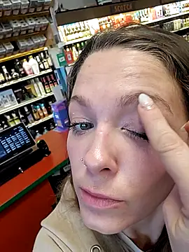 Snapshot of Cassaroll333 chatting on April 12, 2026, 2:55 pm Cassaroll333 online show from April 12, 2026, 2:55 pm