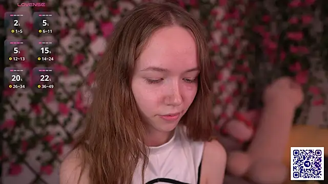 Petite Polly online show from November 24, 2025, 6:18 pm