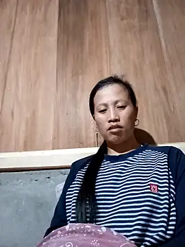 jerry-xx online show from November 9, 2025, 1:31 pm