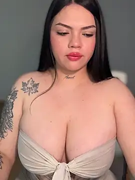 dulcemarianh  online show from April 17, 2026, 3:20 am