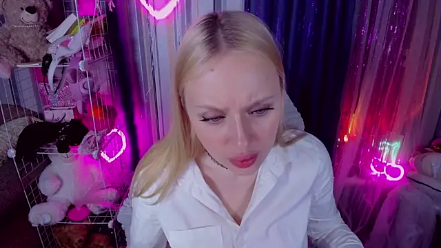 CeaneLino online show from April 2, 2026, 6:16 pm