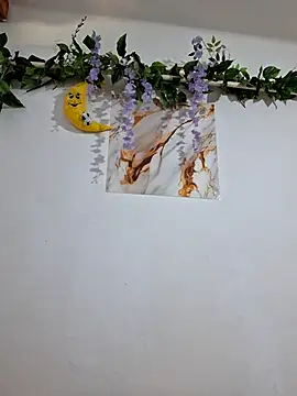 Snapshot of Nika_aa chatting on July 3, 2026, 4:13 pm Nika aa online show from July 3, 2026, 4:13 pm