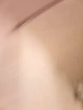 Snapshot of B1GLO chatting on November 27, 2025, 12:35 am B1GLO online show from November 27, 2025, 12:35 am