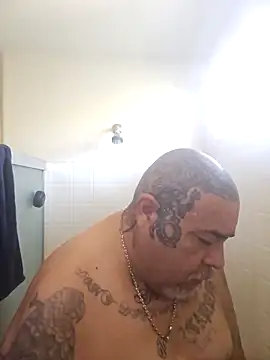 Snapshot of B1GLO chatting on February 19, 2026, 5:31 pm B1GLO online show from February 19, 2026, 5:31 pm