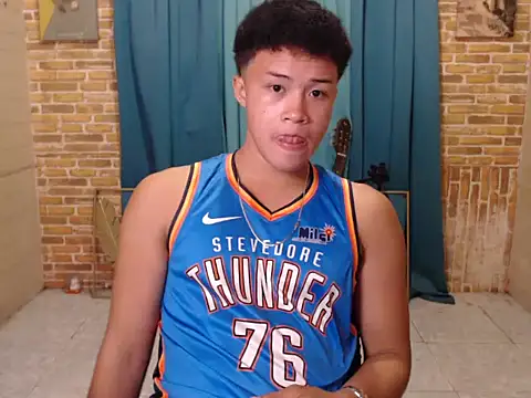 ur naughtyboy patrick online show from October 10, 2025, 1:54 pm