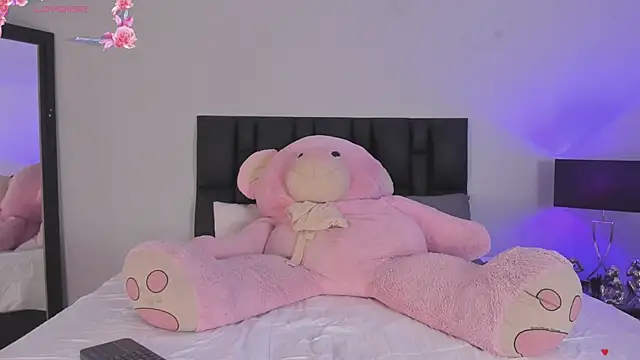 SaradaParker online show from March 11, 2026, 4:13 pm