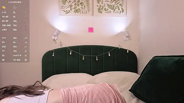 SylviaHamilton online show from March 29, 2026, 2:28 pm