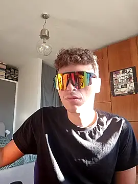 Snapshot of Kaeell chatting on October 13, 2025, 3:12 pm Kaeell online show from October 13, 2025, 3:12 pm