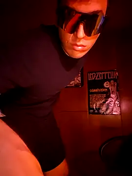 Snapshot of Kaeell chatting on October 15, 2025, 11:05 pm Kaeell online show from October 15, 2025, 11:05 pm