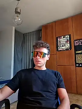 Snapshot of Kaeell chatting on October 16, 2025, 1:34 pm Kaeell online show from October 16, 2025, 1:34 pm