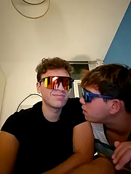 Snapshot of Kaeell chatting on October 27, 2025, 6:01 pm Kaeell online show from October 27, 2025, 6:01 pm