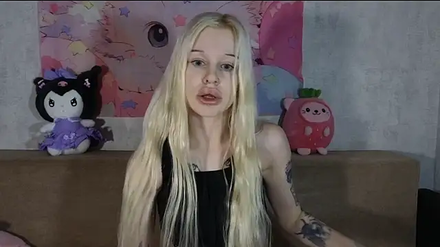 HoneyGold  online show from April 22, 2026, 3:42 am