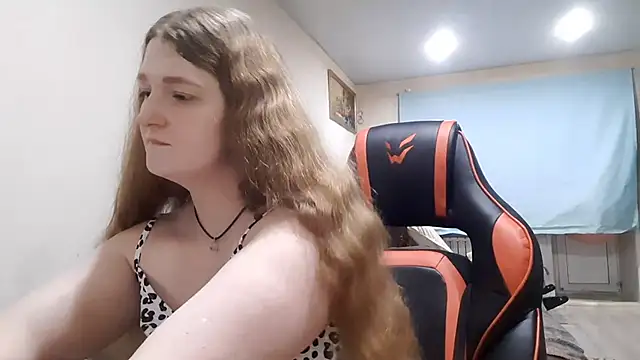 KissFlamee online show from November 3, 2025, 3:35 pm