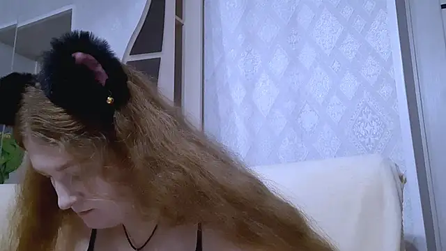 KissFlamee online show from November 10, 2025, 6:18 pm