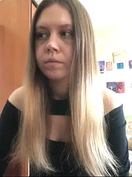 LunaVirelle online show from February 10, 2026, 9:57 am