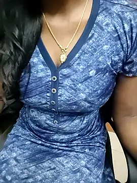 Snapshot of Tamilmallu-duskygirl03 chatting on January 31, 2026, 7:11 pm Tamilmallu-duskygirl03 online show from January 31, 2026, 7:11 pm